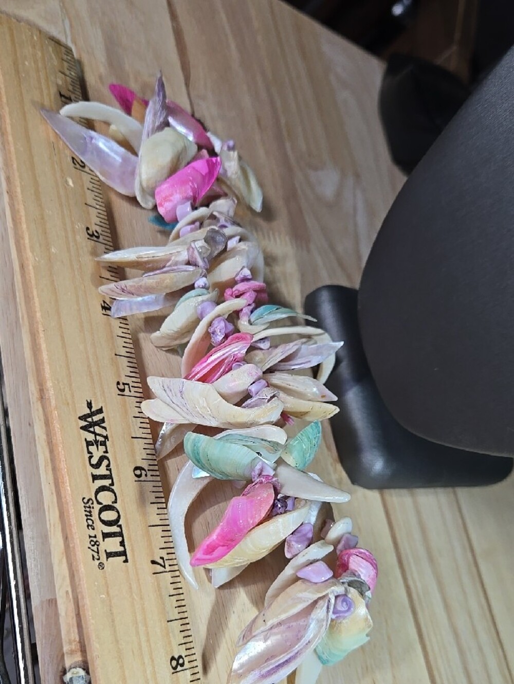 Handcrafted Multicolor Shell Statement Necklace - Picture 9 of 10